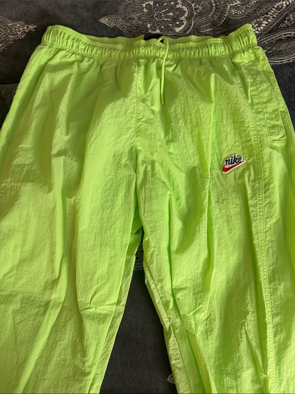 Men Vintage 90,s Nike Neon Lime Two-Piece Windbreaker Set - Picture 6 of 6